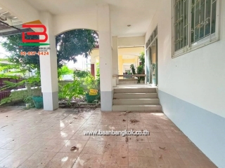 LINE_ALBUM_No. 011097หมู่บ้านฐานมั่นคงบงกช 7_251110_17