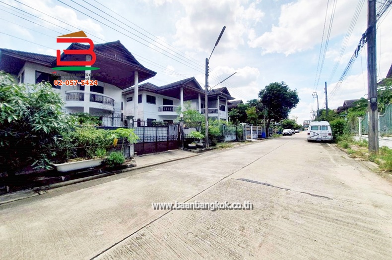 LINE_ALBUM_011143 ม.ร่มฤดี น่มเกล้า_251011_9