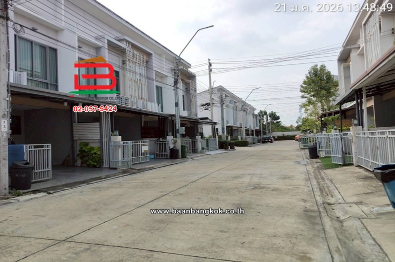 ทาวน์โฮม เดอะเมทโทร พระราม9-กรุงเทพกรีฑา เนื้อที่ 19.7 ตรว. ถนนกรุงเทพกรีฑา เขตสะพานสูง กรุงเทพฯ