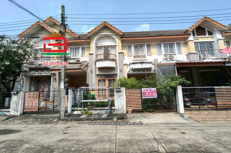 ทาวน์เฮาส์ การ์เด้น สวีท ดิ อินดี้ โฮม (ใกล้ตลาดน้ำขวัญเรียม) เนื้อที่ 20.7 ตรว. ถนนราษฎร์พัฒนา เขตสะพานสูง 