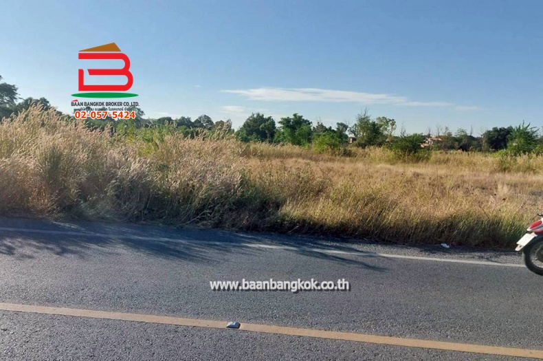 LINE_ALBUM_No.011382ที่ดินเปล่า 12-3-92.7ไร่ ต.ศาลารีไทย .ต้น_251208_18