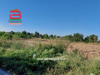 LINE_ALBUM_No.011382ที่ดินเปล่า 12-3-92.7ไร่ ต.ศาลารีไทย .ต้น_251208_20