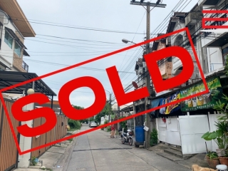 07699, ตึก 4 ชั้นพร้อมห้องเช่า ซอยลาดพร้าว 110 สนธิวัฒนาแยก 4 เนื้อที่ 38 ตรว. ถนนลาดพร้าว เขตบางกะปิ