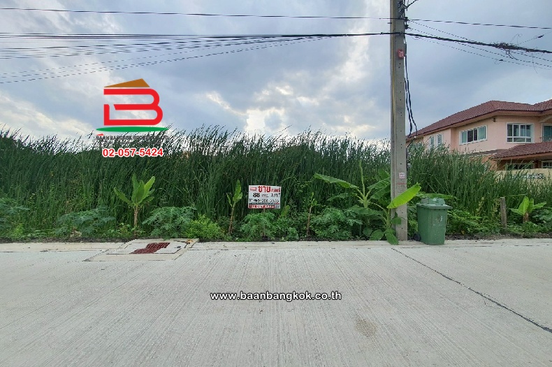 ที่ดินเปล่า พุทธมณฑลสาย 4 เนื้อที่ 88 ตร.ว (ระหว่างทางเชื่อมพุทธมณฑลสาย 4 กับคลองทวีวัฒนา) ตำบลบางพรม อำเภอตลิ่งชัน กรุงเทพมหานคร  