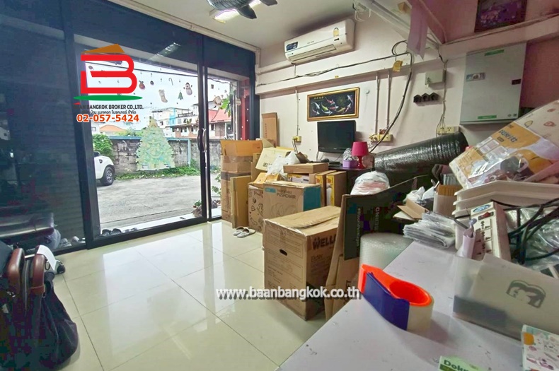 LINE_ALBUM_No.11276 อาคารพาณิชย์ ลาดพร้าว_251208_15