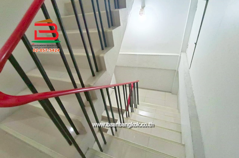 LINE_ALBUM_No.11276 อาคารพาณิชย์ ลาดพร้าว_251208_18