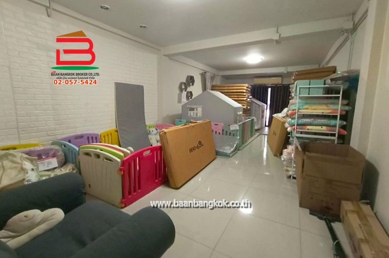 LINE_ALBUM_No.11276 อาคารพาณิชย์ ลาดพร้าว_251208_19