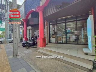 11276, อาคารพาณิชย์ ปากซอยลาดพร้าว 69 เนื้อที่ 24 ตรว. (ใกล้BTSลาดพร้าว71) ถนนลาดพร้าว แขวงสะพานสอง เขตวังทองหลาง