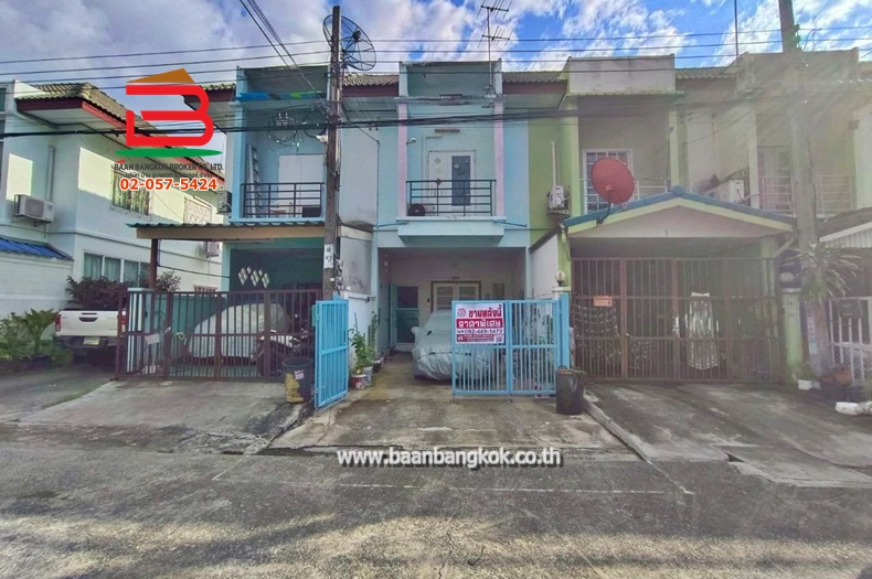 ทาวน์เฮาส์ 2 ชั้น หมู่บ้าน ภาวรินทร์ เนื้อที่ 18 ตรว. (ใกล้บิ๊กซี สุวินทวงศ์) ถนนรามอินทรา แขวงมีนบุรี เขตมีนบุรี