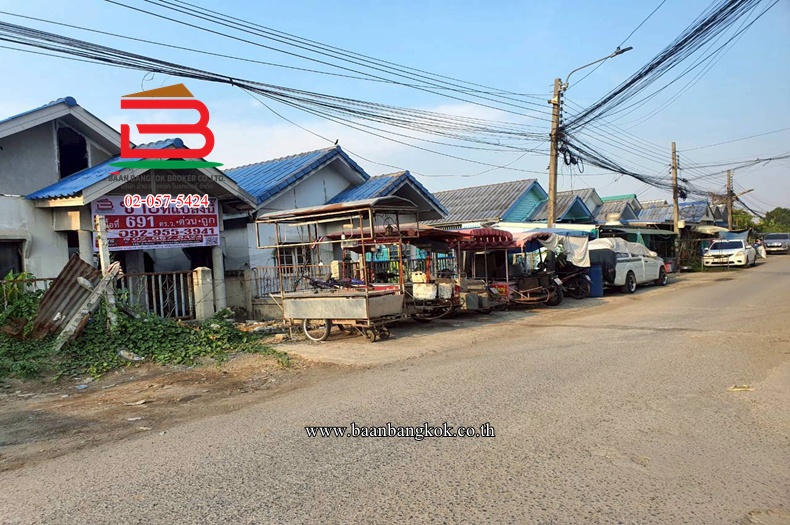 ที่ดินเปล่า เนื้อที่ 1-2-91 ไร่ ซอยกำนันเย็นอุทิศ 2, ใกล้นิคมอุตสาหกรรมลาดกระบัง ถนนเลียบคลองลำกอไผ่ แขวงลำปลาทิว เขตลาดกระบัง      