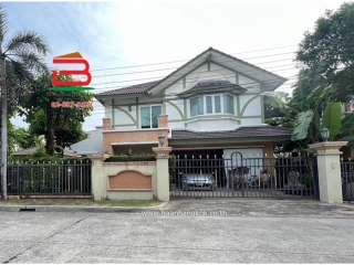 10703, บ้านเดี่ยว โครงการ ลัดดารมย์ วัชรพล-สุขาภิบาล 5 เฟส 1 เนื้อที่ 104 ตรว. ถนนสุขาภิบาล 5 แขวงท่าแร้ง เขตบางเขน กรุงเทพมหานคร