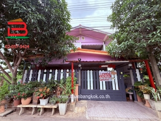11946, บ้านเดี่ยว ซอยคลองหกตะวันออก 42 เนื้อที่ 30.3 ตรว. ใกล้มหาลัยราชมงคลธัญบุรี ถนนรังสิต-นครนายก ตำบลคลองหก อำเภอคลองหลวง จังหวัดปทุมธานี