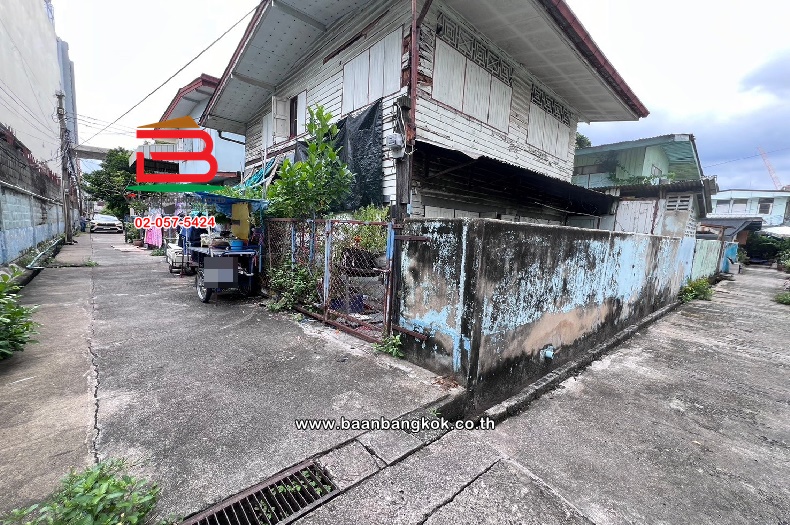 ที่ดินพร้อมบ้านเช่า ดุสิต-บางซื่อ (ซอยจอมมาลี ระหว่าง ซอยกรุงเทพ-นนทบุรี 4 กับ 6) เนื้อที่ 291 ตารางวา ใกล้สถานีรถไฟฟ้าเตาปูน(สายสีม่วง) ถนนประชาชื่น แขวงดุสิต(บางซื่อ) เขตบางซื่อ กรุงเทพมหานคร    