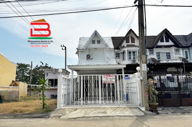 ทาวน์เฮาส์ หลังริม หมู่บ้าน เรือนจินตหรา เนื้อที่ 21 ตรว. ถนนวิภาวดีรังสิต แขวงตลาดบางเขน เขตดอนเมือง