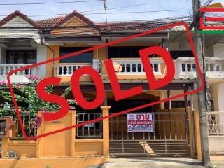 11688,  ทาวน์เฮาส์ หมู่บ้านพรไพลิน 2 (ซอยลาดพร้าว 41/1) เนื้อที่ 30 ตารางวา ใกล้ BTS ภาวนา แขวงสามเสนนอก เขตบางซื่อ กรุงเทพมหานคร