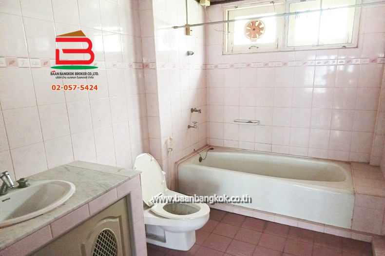 LINE_ALBUM_No.10346(บ้าน+ที่ดิน)99ตร.ว.เรวดี2_250310_14