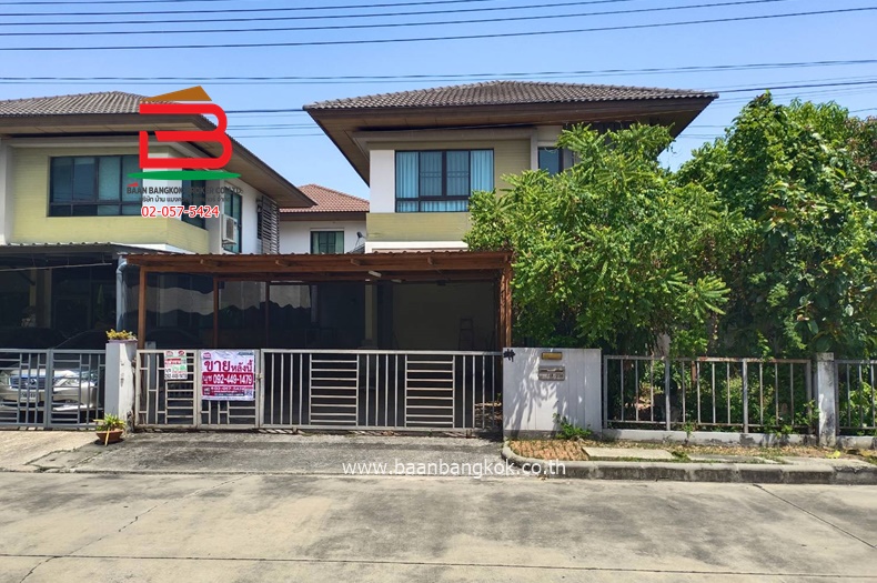 บ้านแฝด หมู่บ้าน พร้อมพัฒน์ ไพร์ม รามอินทรา (ซอยหทัยราษฎร์ 39) เนื้อที่ 60 ตรว. ใกล้สวนสัตว์ซาฟารีเวิลด์ ถนนปัญญารามอินทรา แขวงสามวาตะวันตก เขตคลองสามวา 