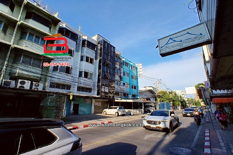 LINE_ALBUM_No.10606 ซอยโชคชัย 4 แยก 6  53.4 ว้า (เอ๋)_250428_27