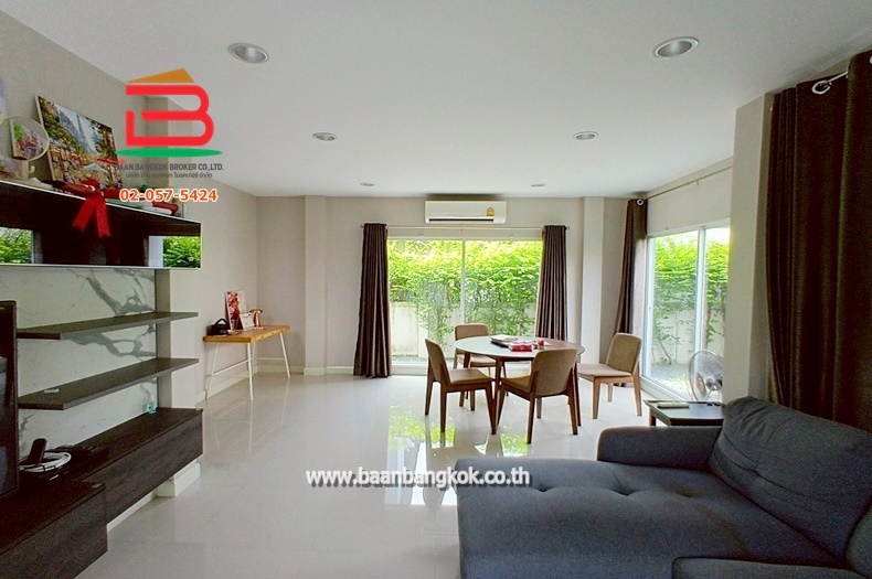 LINE_ALBUM_No.10657 H.มบ.ไลฟ์บางกอกฯ55.7 ว้า (เอ๋)_250513_23