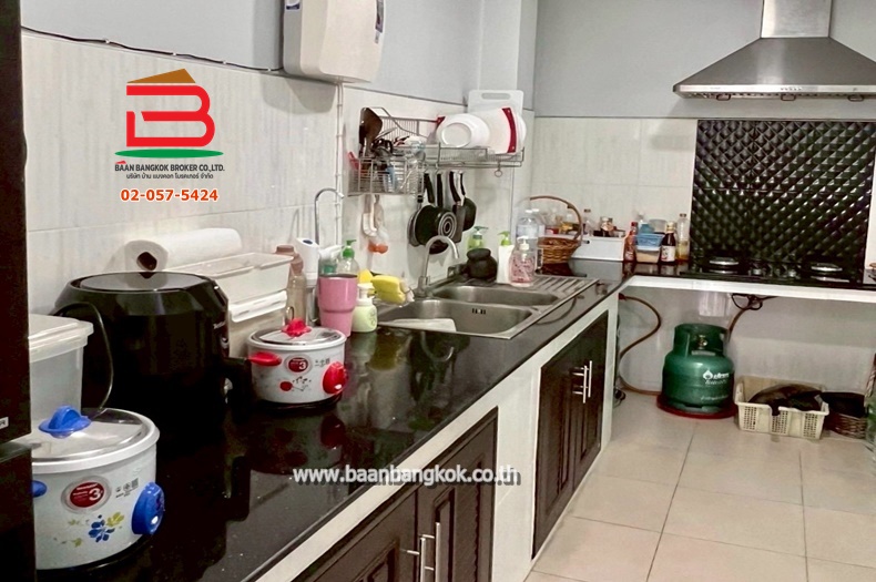 LINE_ALBUM_No.10751 TH.มบ.เดอะคัลเลอร์ฯ33.8 ว้า(เอ๋)_250602_13