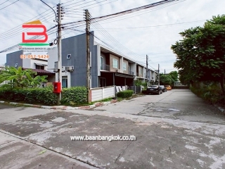 LINE_ALBUM_No.10751 TH.มบ.เดอะคัลเลอร์ฯ33.8 ว้า(เอ๋)_250602_21