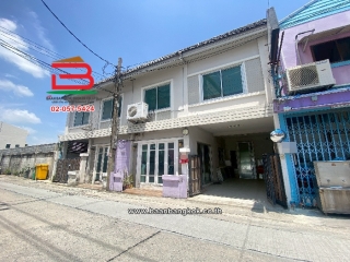 10756, บ้านแฝด ซอยลาดพร้าว 96 เนื้อที่ 21 ตร.ว ใกล้อิมพีเรียลลาดพร้าว แขวงวังทองหลาง เขตบางกะปิ กรุงเทพมหานคร   
