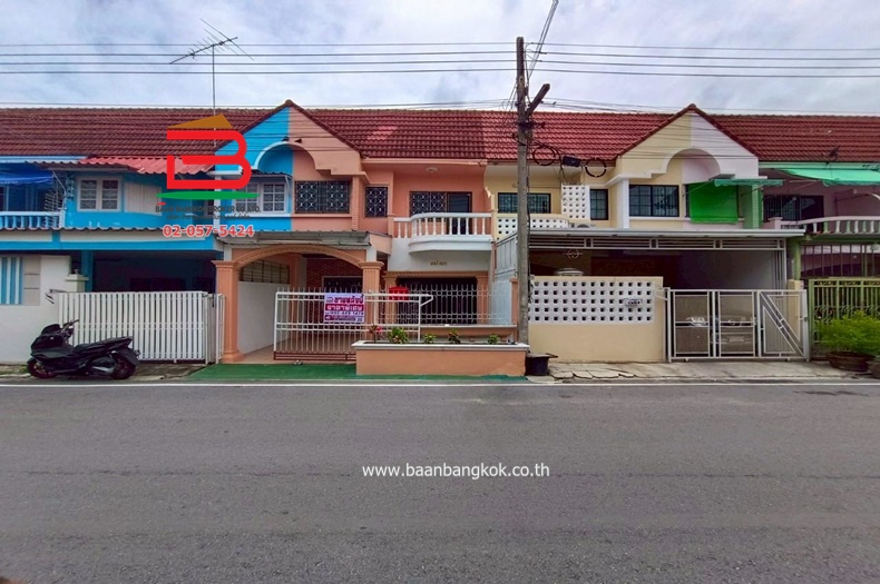 ทาวน์เฮาส์ หมู่บ้าน จิตภาวรรณ (รังสิต-นครนายก คลอง 11) เนื้อที่ 21.8 ตรว. ใกล้วัดสระบัว ถนนรังสิต-นครนายก ตำบลบึงน้ำรักษ์ อำเภอธัญบุรี จังหวัดปทุมธานี