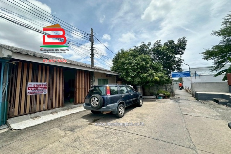 ทาวน์เฮาส์ หมู่บ้าน อัมพรเพลส 2 สุขาภิบาล 5 เนื้อที่ 37.5 ตารางวา สุขาภิบาล 5 ซอย 41, ใกล้ตลาดออเงิน แขวงท่าแร้ง เขตบางเขน กรุงเทพมหานคร