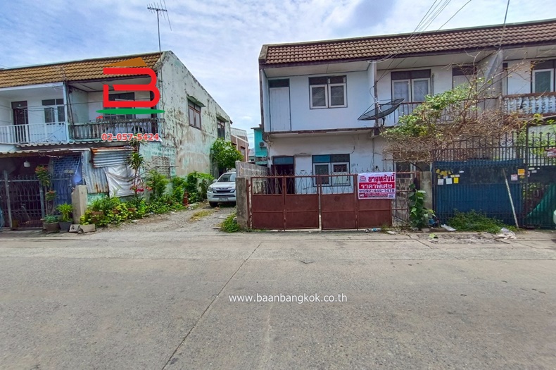 ทาวน์เฮาส์ หมู่บ้าน รุ่งนภา (ซอยหทัยราษฎร์ 9) เนื้อที่ 17 ตรว. ใกล้บิ๊กซีสุวินทวงศ์ ถนนหทัยราษฎร์ แขวงมีนบุรี เขตมีนบุรี(เมือง) กรุงเทพมหานคร