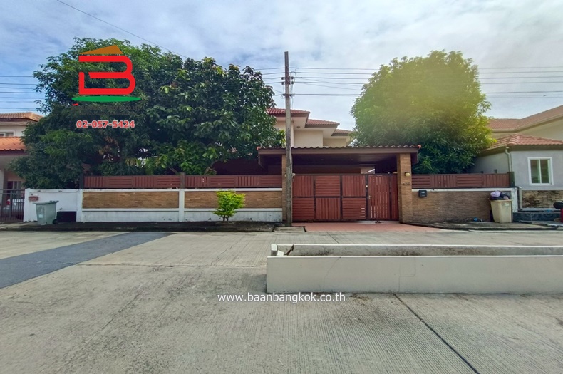  บ้านเดี่ยว หมู่บ้าน ชัยพัฒน์ เนื้อที่ 64 ตรว. ซอยพหลโยธิน 54/1 แยก 4-44 ถนนพหลโยธิน แขวงสายไหม เขตสายไหม กรุงเทพฯ