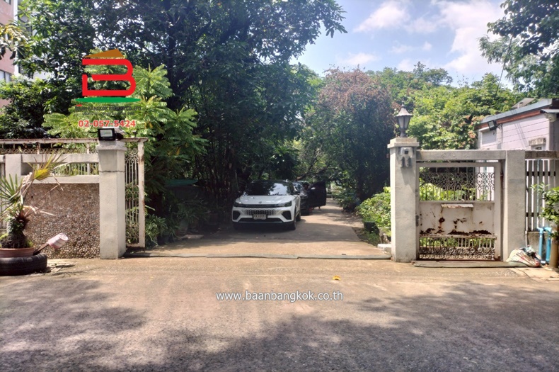 LINE_ALBUM_N.10948ที่ดินพร้อมบ้าน256ตรวลาดพร้าว64แยก10_250809_19