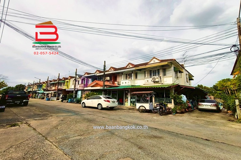 ทาวน์เฮาส์ หมู่บ้านเค.ซี. 2 เนื้อที่19 ตรว. ซอยหทัยราษฎร์ 39 สามวาตะวันตก  คลองสามวา กรุงเทพมหานคร