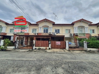 10976, ทาวน์เฮาส์ หมู่บ้าน เดอะคอนเนค 3 ดอนเมือง เนื้อที่ 18 ตร.ว แขวงสีกัน เขตดอนเมือง กรุงเทพมหานคร 