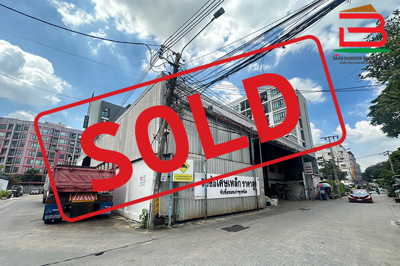 ที่ดินพร้อมสิ่งปลูกสร้าง รัชดาภิเษก 36 แยก 11 เนื้อที่ 213 ตร.ว ใกล้มหาวิทยาลัยราชภัฏจันทรเกษม แขวงจันทรเกษม เขตจตุจักร กรุงเทพมหานคร    