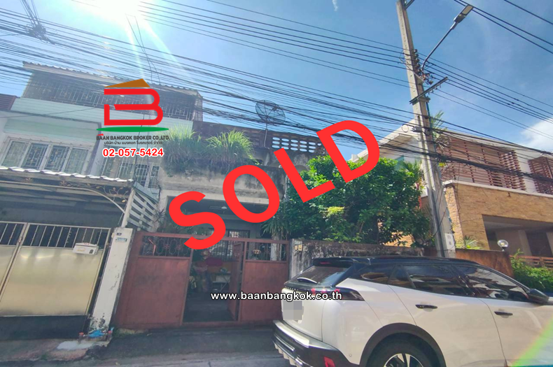 ทาวน์เฮาส์ เนื้อที่ 45 ตร.ว. ซอยสุขุมวิท 99 ทำเลดี ใกล้ BTS สถานีบางจาก ถนนสุขุมวิท แขวงบางจาก เขตพระโขนง