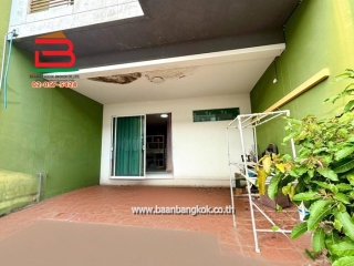 LINE_ALBUM_No. 011052 เดอะทรัสต์ทาวน์ วงแหวนลำลูกกา_251103_31