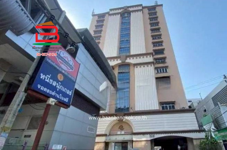 คอนโดมิเนียม โครงการหนึ่งคอนโดรัตนธิเบศร์ เนื้อที่ 40 ตรม. (ใกล้ MRT บางกระสอ) ตำบลบางกระสอ อำเภอเมืองนนทบุรี จ.นนทบุรี 