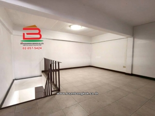 LINE_ALBUM_No.11354 SH. 3 คูหาสายไหม 38ให้เช่า67.2 ว้า (เอ๋)_251127_18