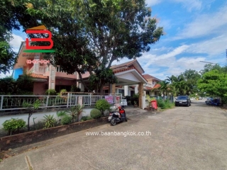 11293, ทาวน์โฮม หมู่บ้านทิพมาศเสรี บางบ่อ (ใกล้โรงพยาบาลบางบ่อ) เนื้อที่ 60 ตรว. ตำบลบางเพรียง  อำเภอบางพลี จังหวัดสมุทรปราการ