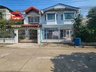 11489, ขายบ้านแฝด 2 ชั้น หมู่บ้านเคหะธนบุรี 1 (ใกล้โลตัสพระราม 2) เนื้อที่ 49 ตรว. แขวงแสมดำ เขตบางขุนเทียน