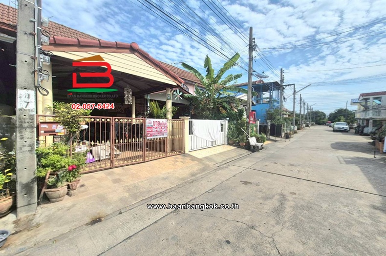 LINE_ALBUM_011431 TH บัวทองแลนด์_260103_21