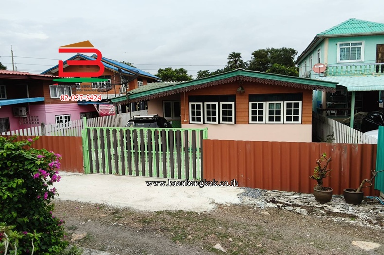ที่ดินพร้อมบ้าน เนื้อที่ 107 ตร.ว. ซอยสุวินทวงศ์ 28 แขวงมีนบุรี เขตมีนบุรี 