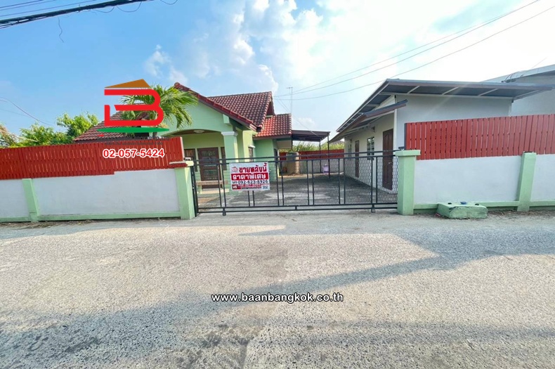 บ้านเดี่ยว เนื้อที่ 60 ตร.ว. ซอยไสวประชาราษฎร์ 17 (ใกล้ตลาดเอซีคลอง 4) ตำบลลาดสวาย อำเภอลำลูกกา ปทุมธานี  