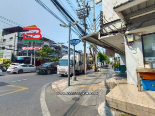 LINE_ALBUM_No.11583ที่ดิน+บ้านประชาอุทิศ 79_260223_11