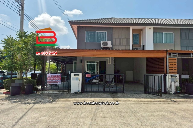 ทาวน์เฮาส์ เนื้อที่ 26.4 ตร.ว. หมู่บ้านพฤกษา 118 (ซอยเลียบวารี 5) ติดบิ๊กซีหนองจอก ถนนเลียบวารี แขวงกระทุ่มราย เขตหนองจอก 