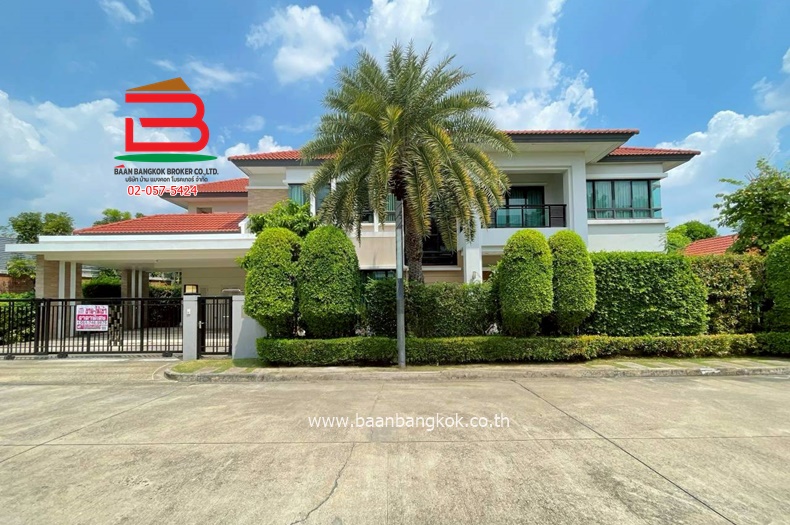 บ้านเดี่ยว แกรนด์ บางกอก บูเลอวาร์ด ราชพฤกษ์-รัตนธิเบศร์ (ใกล้เซ็นทรัลเวสต์เกต) เนื้อที่ 135.4 ตรว. ตำบลบางรักน้อย อำเภอเมืองนนทบุรี จังหวัดนนทบุรี