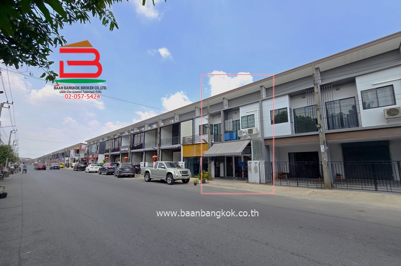 ทาวน์เฮ้าส์ เค.ซี.คลัสเตอร์ รามอินทรา (ใกล้เลียบทางด่วนเอกมัย-รามอินทรา) เนื้อที่ 16 ตรว. แขวงสามวาตะวันตก เขตคลองสามวา 