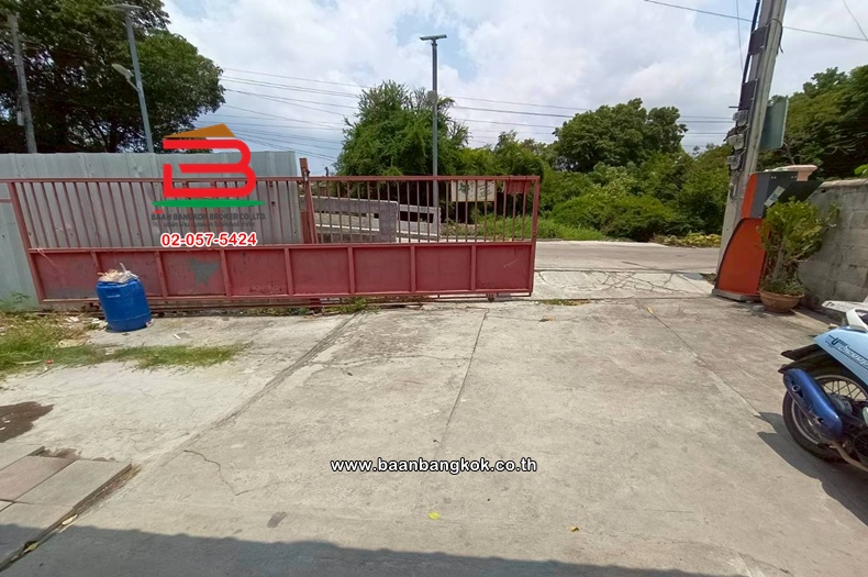 LINE_ALBUM_No. 102039ที่ดินพร้อมบ้านเสรีไทย 38_260427_2
