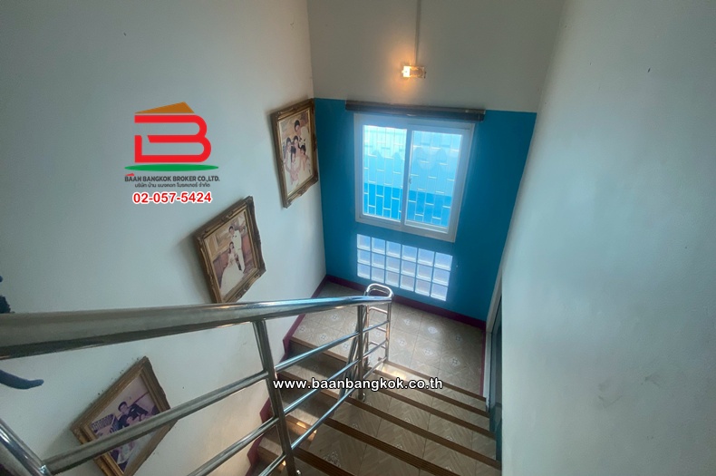 LINE_ALBUM_N 12066_260427_10