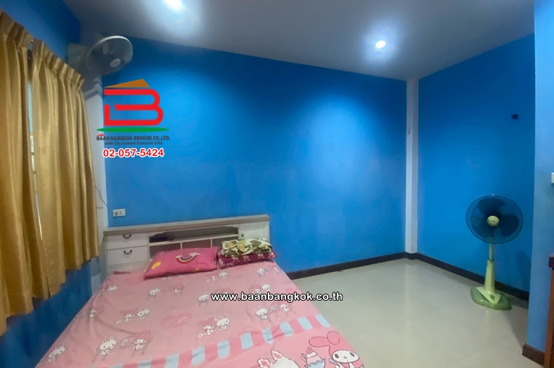 LINE_ALBUM_N 12066_260427_5